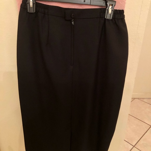 Beau Marc Black Skirt Suit. - Picture 3 of 5